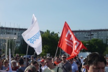 Члены Новопроф и МПРА (членских организаций КТР на митинге в Омске 18.07.18)